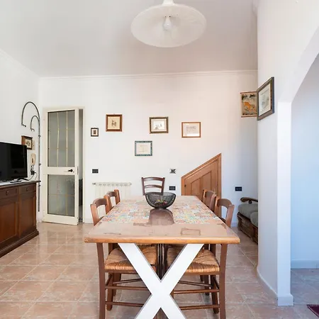 בית נופש Sa Omu De Sa Palgia